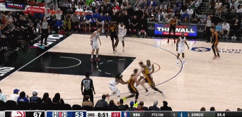 真是太横了！德章泰-穆雷连续两记干拔三分&再次拉开到20分分差！