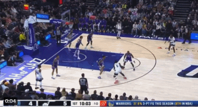 节奏的美！爱德华兹连续体前变向完全晃过科林斯左手上篮得分