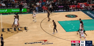 单节15分！杰伦-格林自信回头三分 三节砍平赛季纪录37分+10板