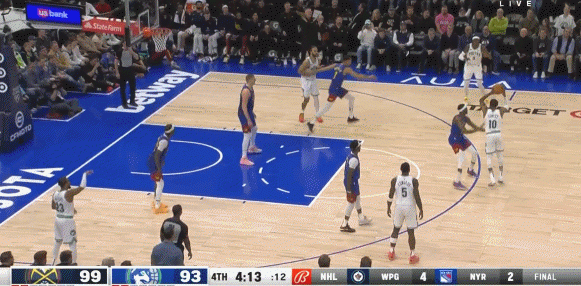 扶摇直上！李凯尔助攻麦克丹尼尔斯单臂炸扣