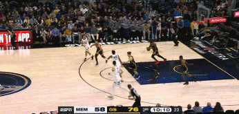 久违的熟悉味道！勇士反击如潮 第三节21-6连续打停灰熊