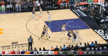 非常沮丧！杜兰特传球失误又急又气转圈退防 老鹰反击上篮打进