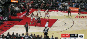 大举反击！雷霆多点开花轰出21-4进攻高潮反超比分并获得10分优势