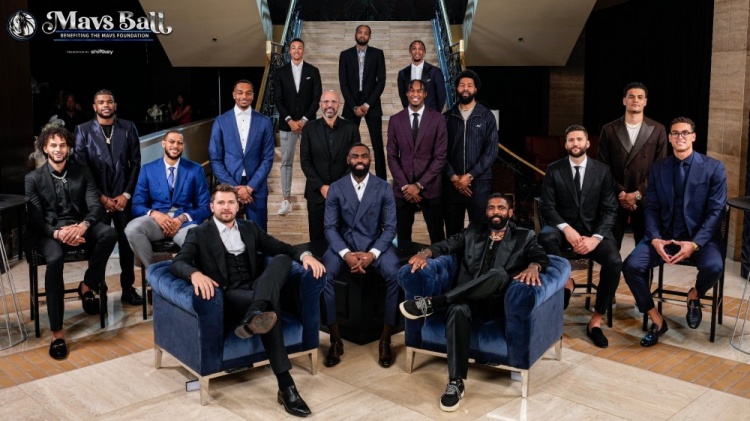 谁最帅？独行侠慈善晚宴 全队盛装出席&变身男模团