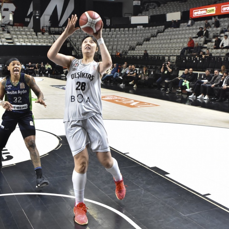 小宝威武！贝西克塔斯女篮击败内斯贝女篮 李月汝砍下24分12板2断