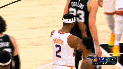 不给上啊！太阳领先30分 现场球迷大喊我们要小托马斯！