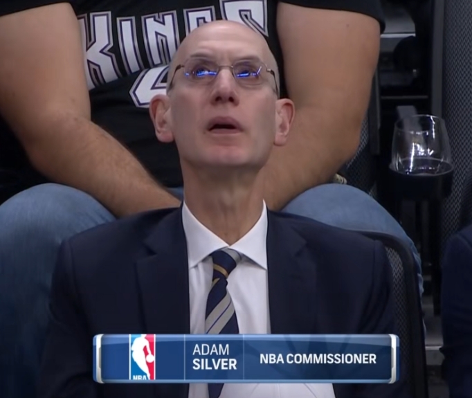 总裁驾到️！萧华现场观战国王主场VS76人