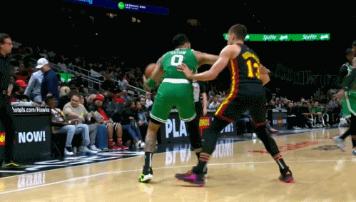 道歉但是没用！裁判官推：塔图姆昨天这个走步我们吹错了