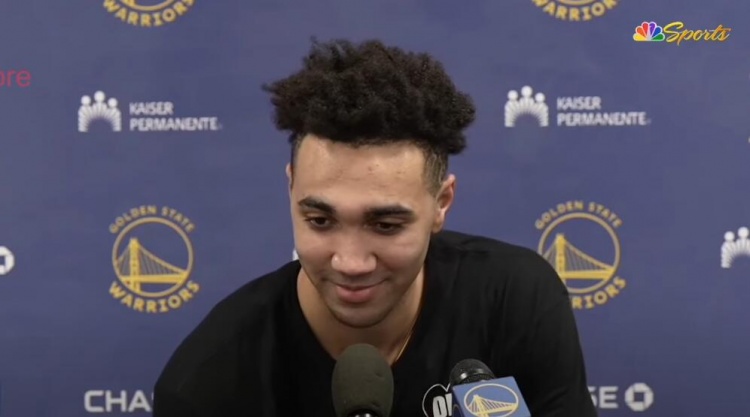 完成空接单手砸扣！TJD：保罗说他传得太高了 但我认为传得很完美