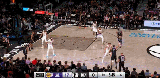 太难了！克拉克斯顿压哨艰难打板 篮网开场6分21秒才取得首分