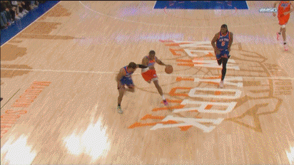 年轻真好！杰伦-威廉姆斯反击怼开麦克布莱德&单臂滑翔迎扣两人！