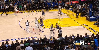 鬼手神偷啊！保罗从篮下协防到底线 站稳位置还抢断拿到球权！