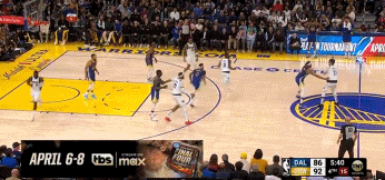 加福德连续肆虐内线 勇士四后卫阵容被疯狂追分！