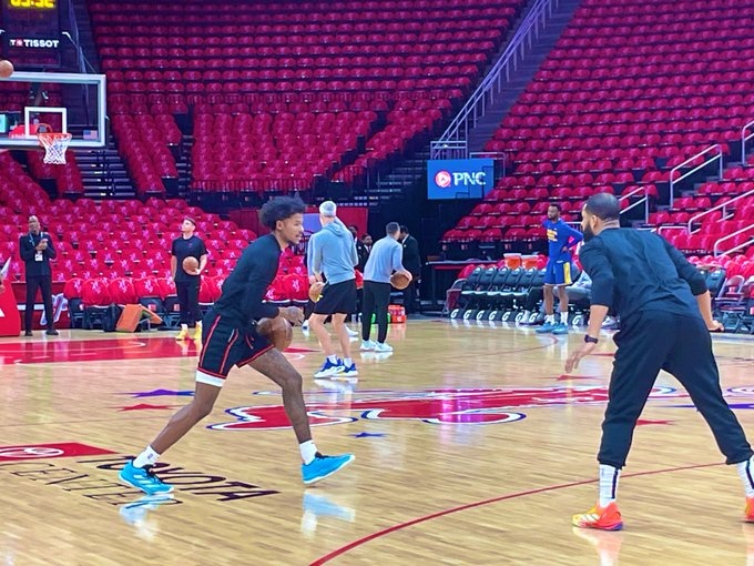 杰伦-格林谈对阵勇士：这只是另一场比赛 我们知道必须去做什么