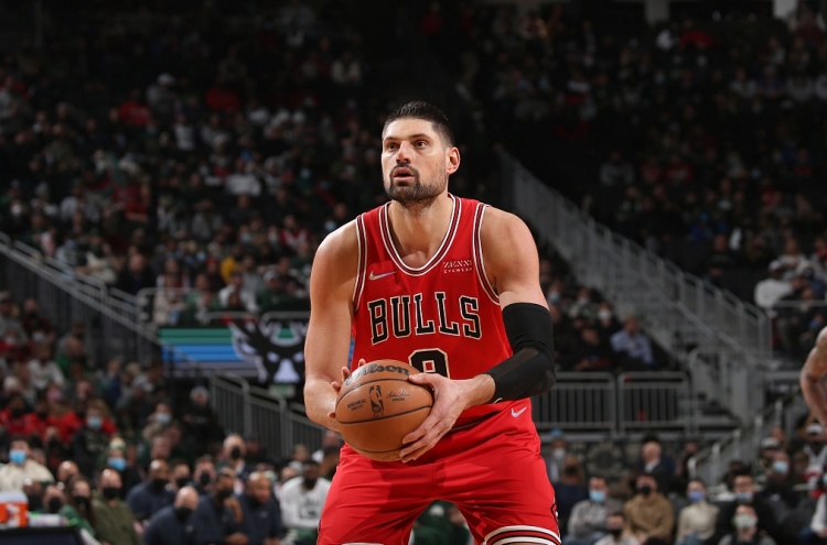 不对劲！武切维奇半场仅1出手 没有得分入账抢8篮板