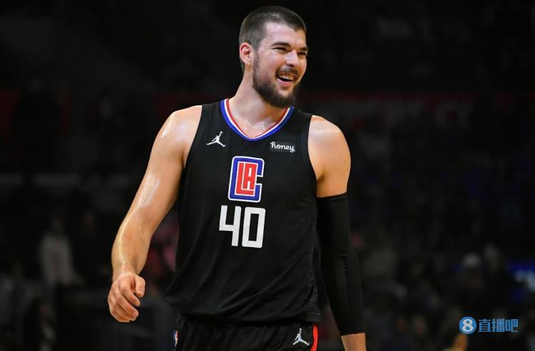 抢断新高！祖巴茨4次抢断 9中7高效拿到14分9篮板