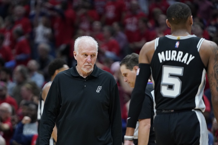 波波发短信打趣穆雷：你出手了TM的44次 把那该死的球传出去