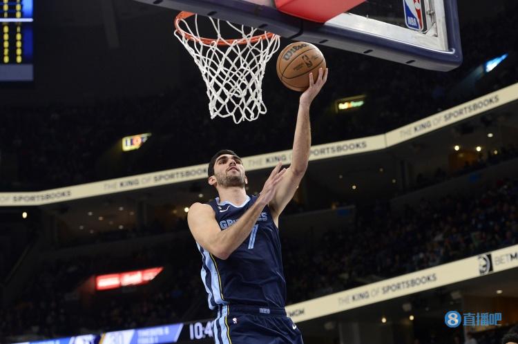 扛起球队！阿尔达马半场12中7&6记三分砍下21分&次节15分