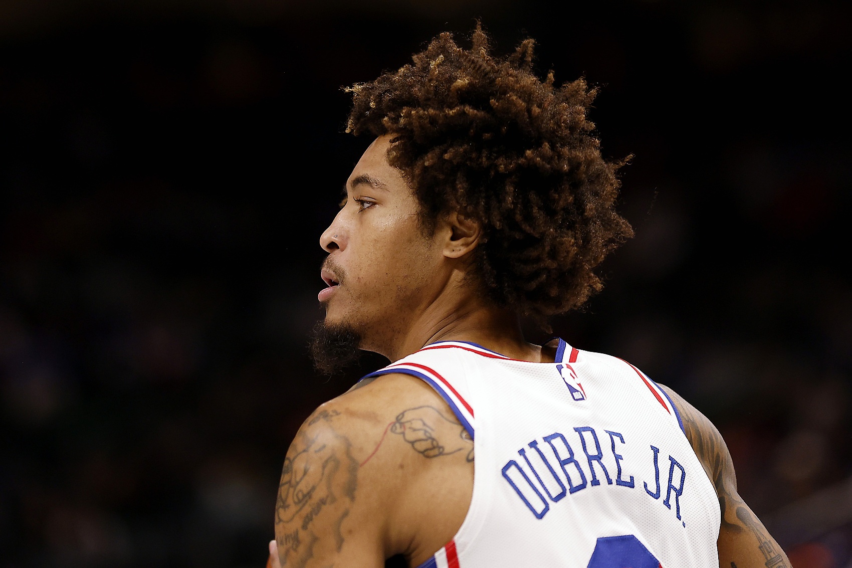 太铁了！乌布雷全场11投2中 仅得到4分4篮板&正负值-11