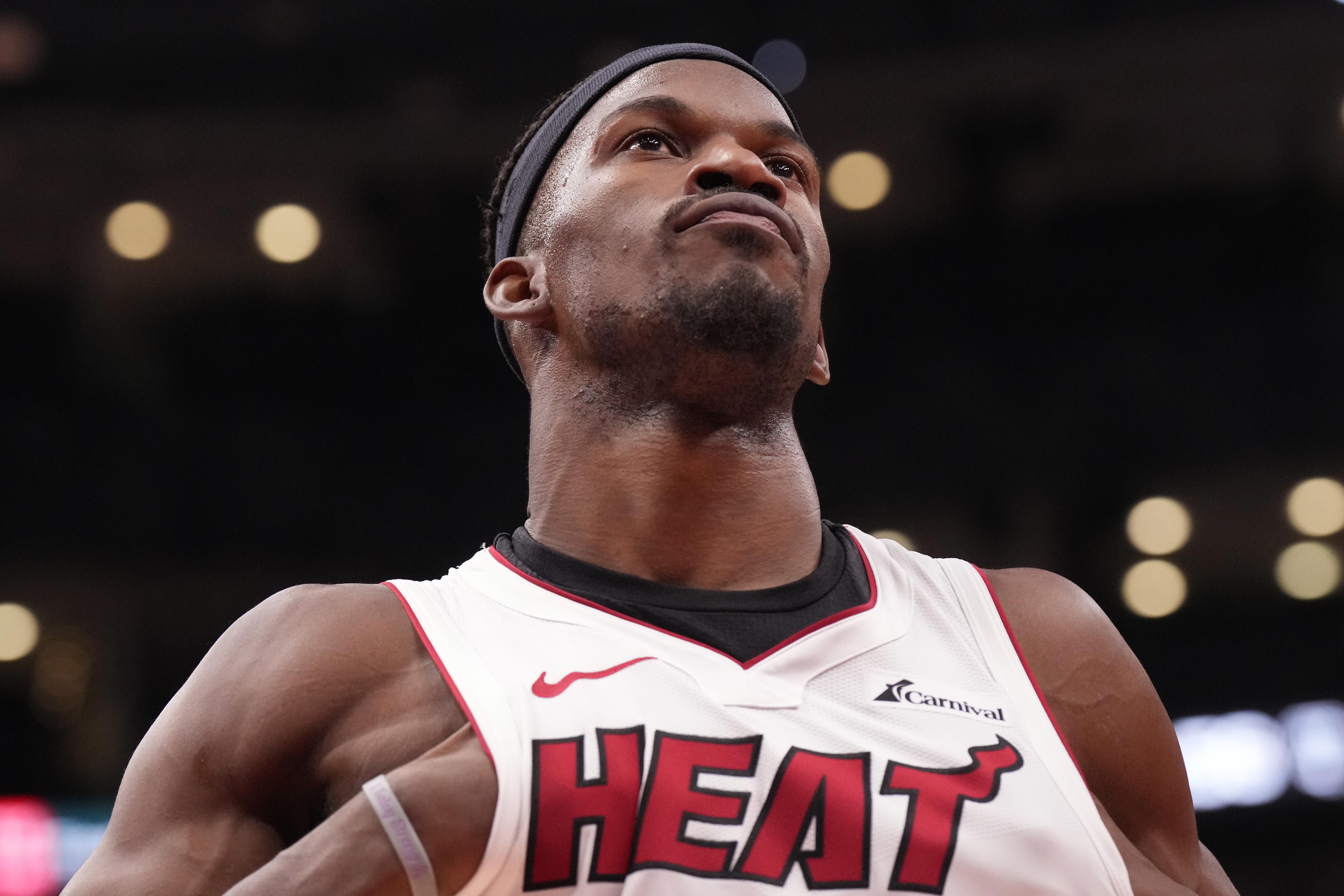 哈特：四月之前是巴特勒的支线任务 现在他进入主线任务了！