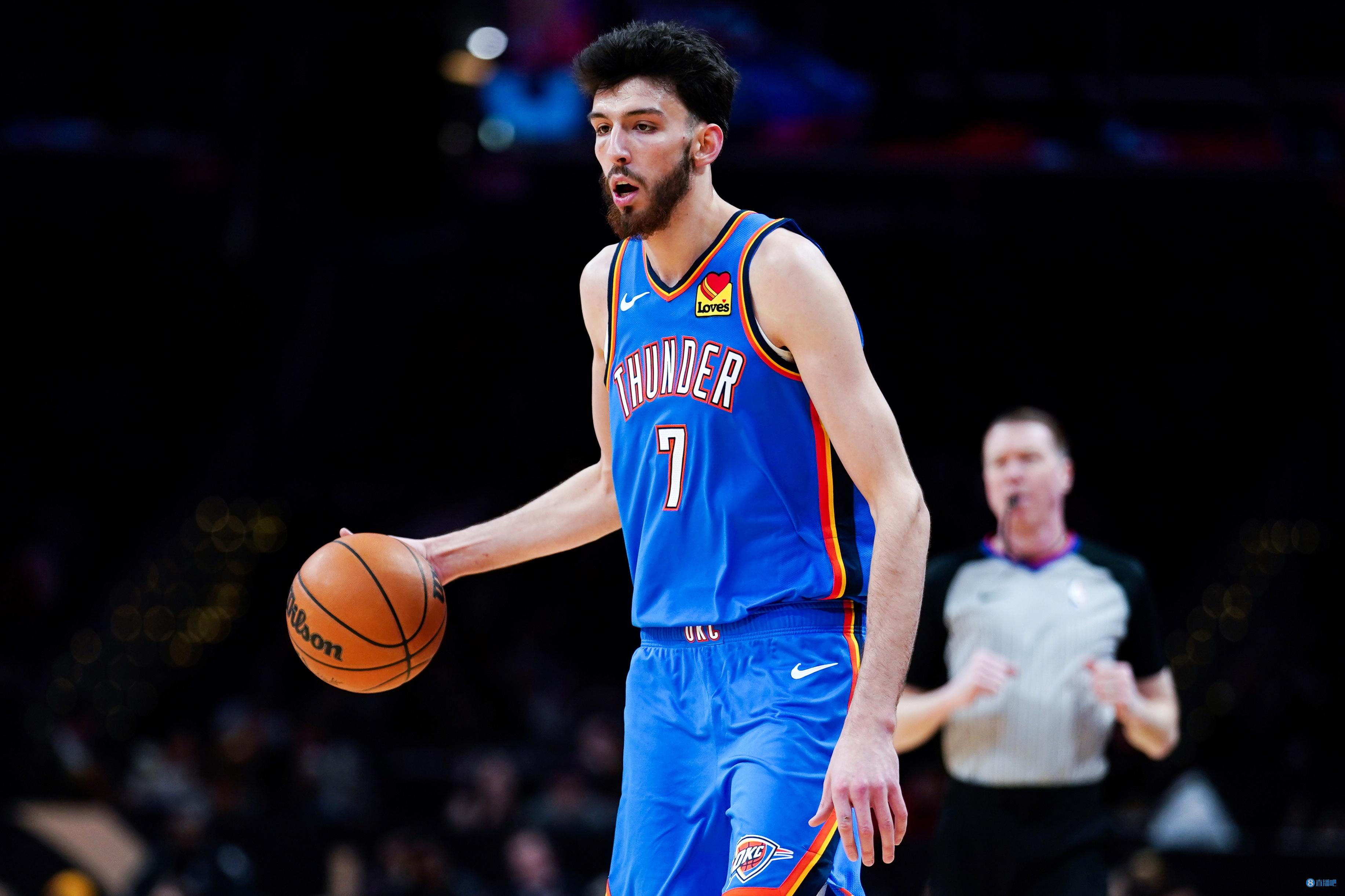 霍姆格伦过去两场10扣篮！亚历山大：他技术娴熟&表现得很出色