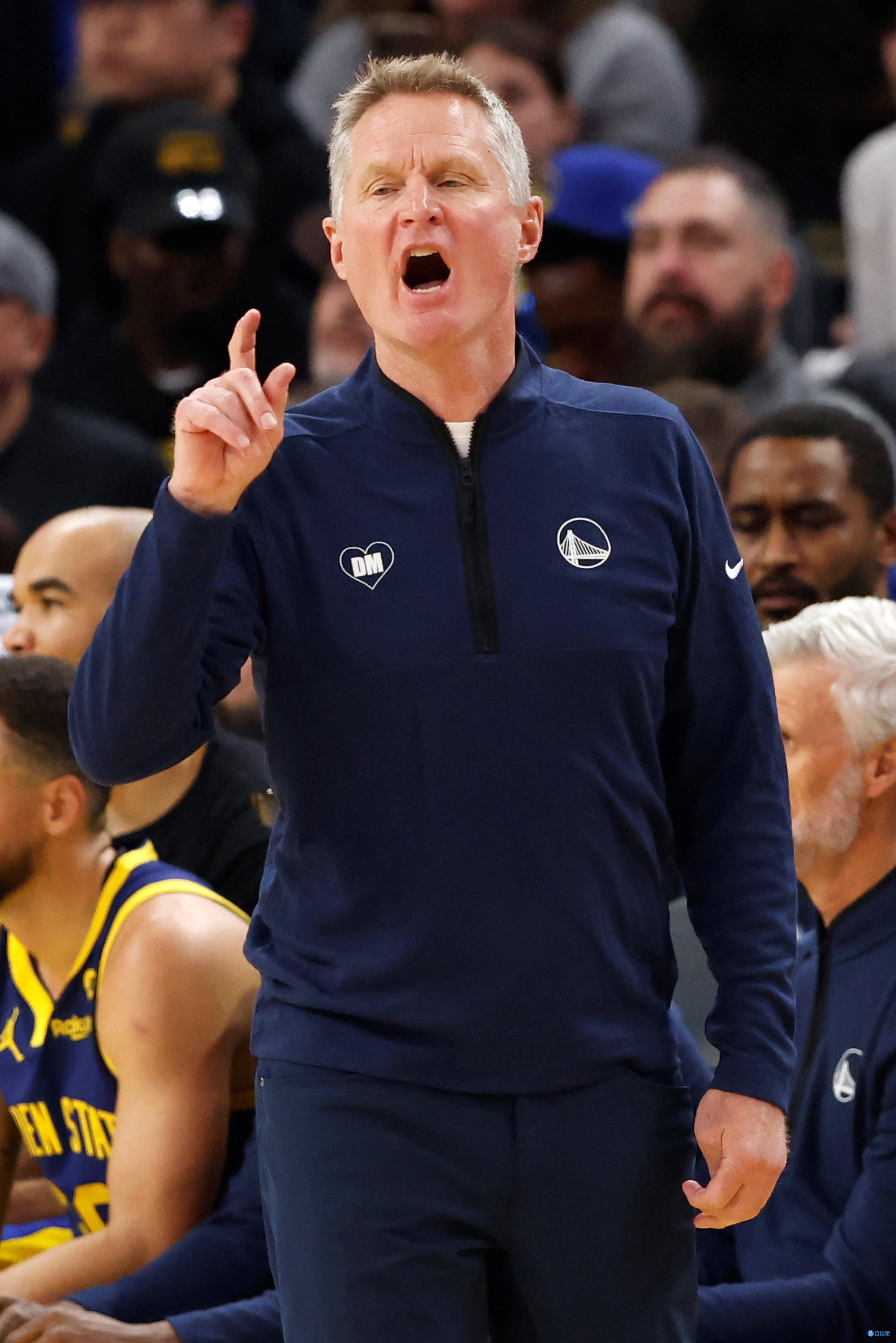 TJD：科尔教练叫暂停做得很出色 每次暂停完我们都很有动力