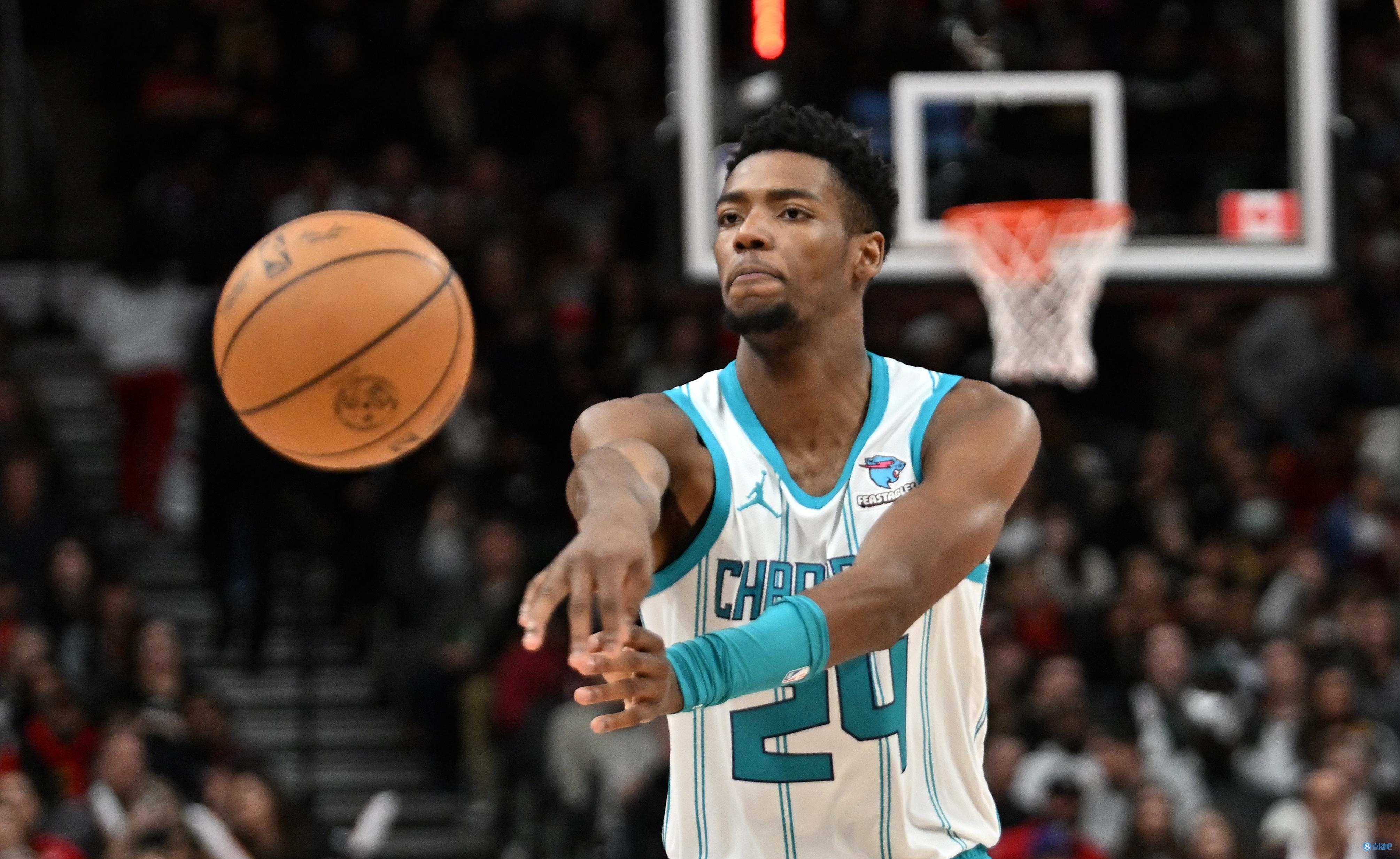 任重道远！米勒20中7拿到21分7板 第三节13分