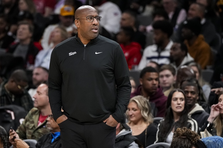 快船得分不过百！迈克-布朗：这就是想在季后赛中赢球的方法