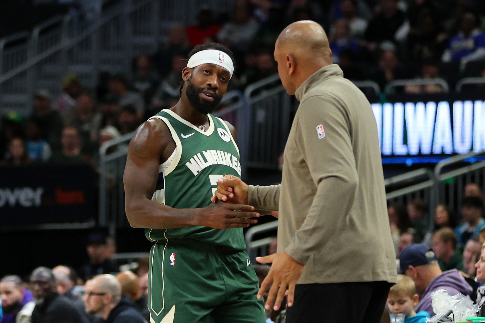 表现出色！贝弗利：利拉德无法被取代 我就是想打出侵略性