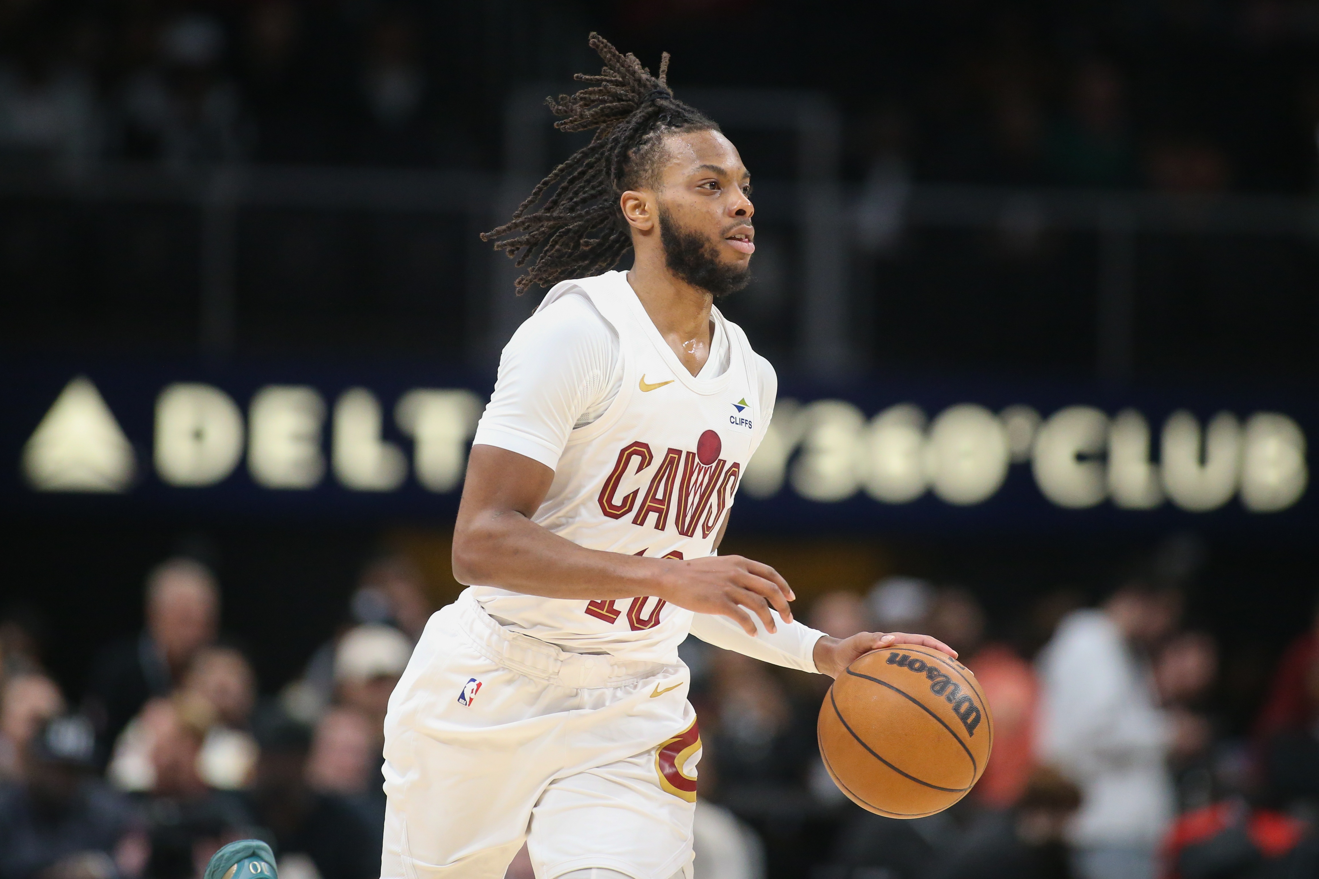 状态一般！加兰15投5中得到了14分12助 出现5次失误