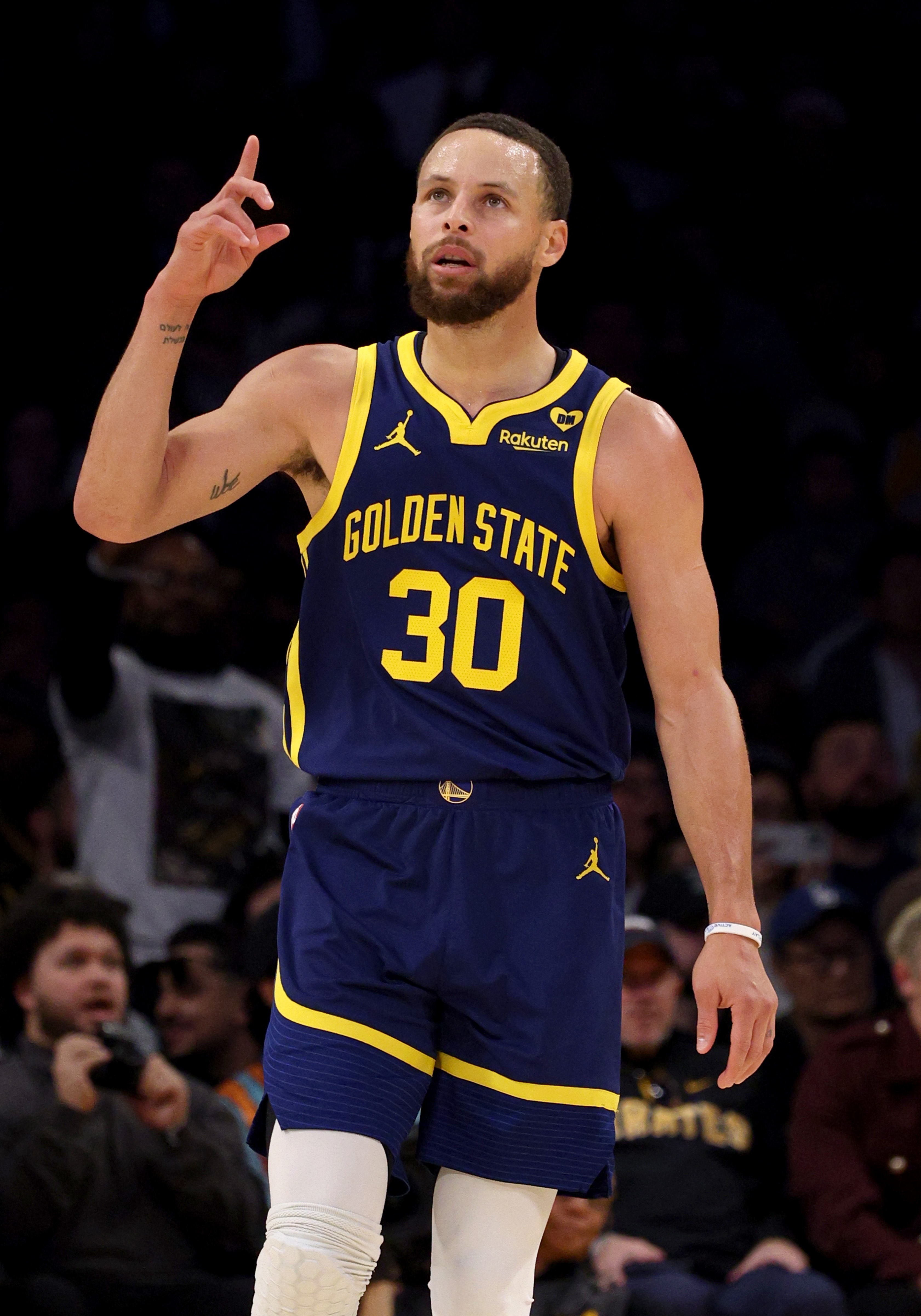 不容易！勇士6年来首次客胜魔术 终结客场对魔术的5连败