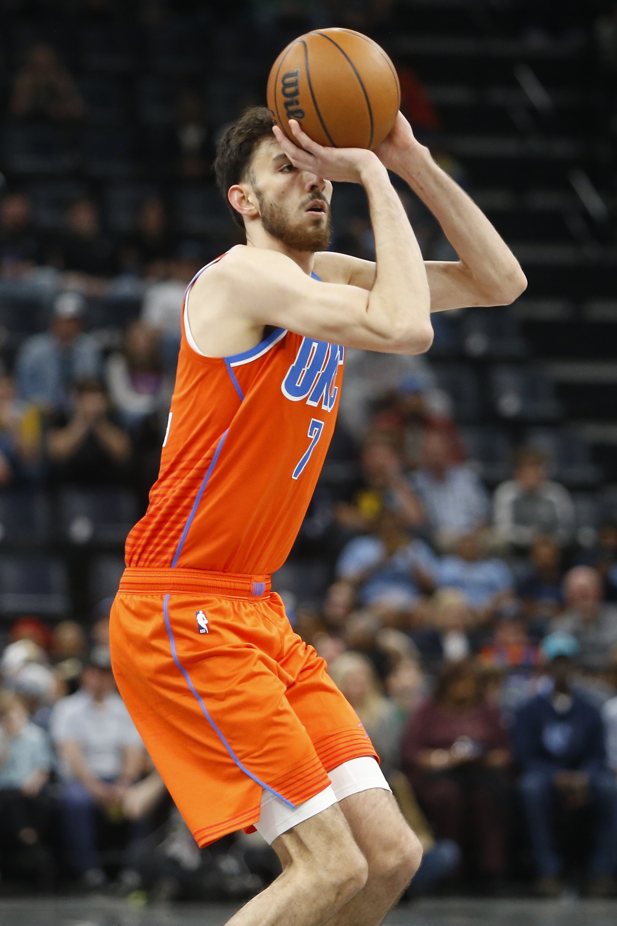 很硬！霍姆格伦10中6&8罚全中 拿下20分6板2助1帽&正负值+16