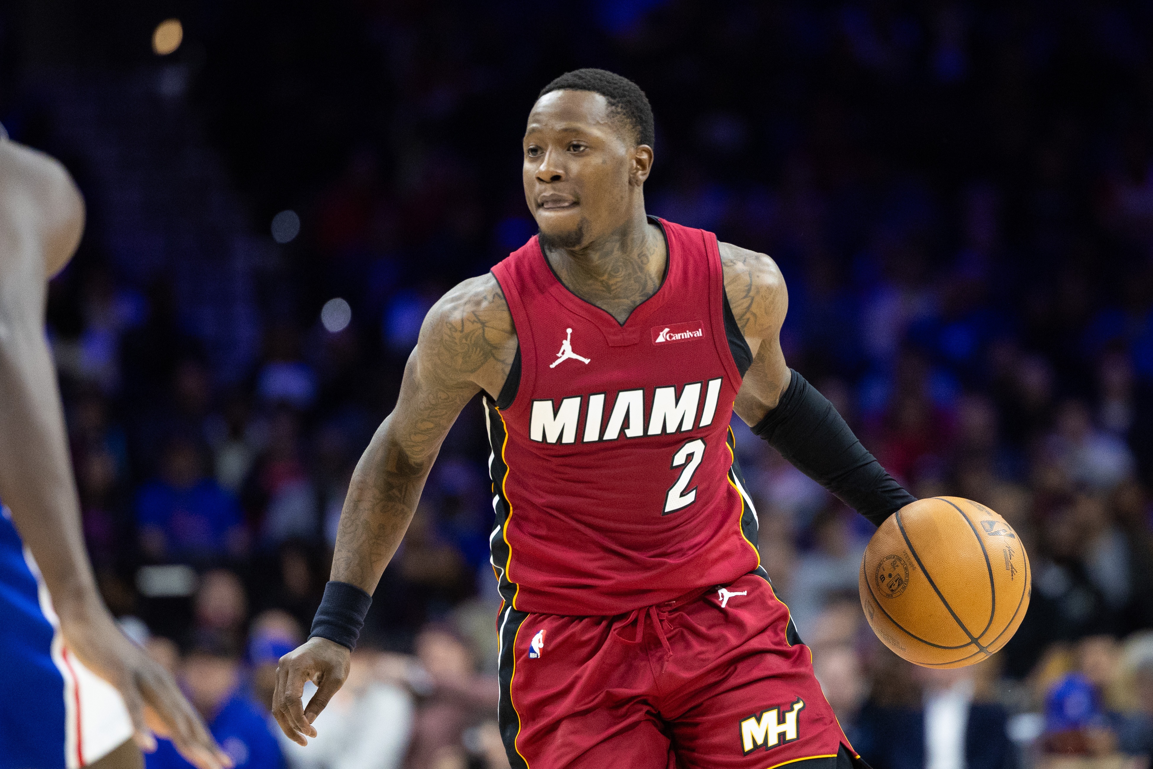 一人三分>开拓者全队！罗齐尔17中8得22分3板6助1断 三分10中6