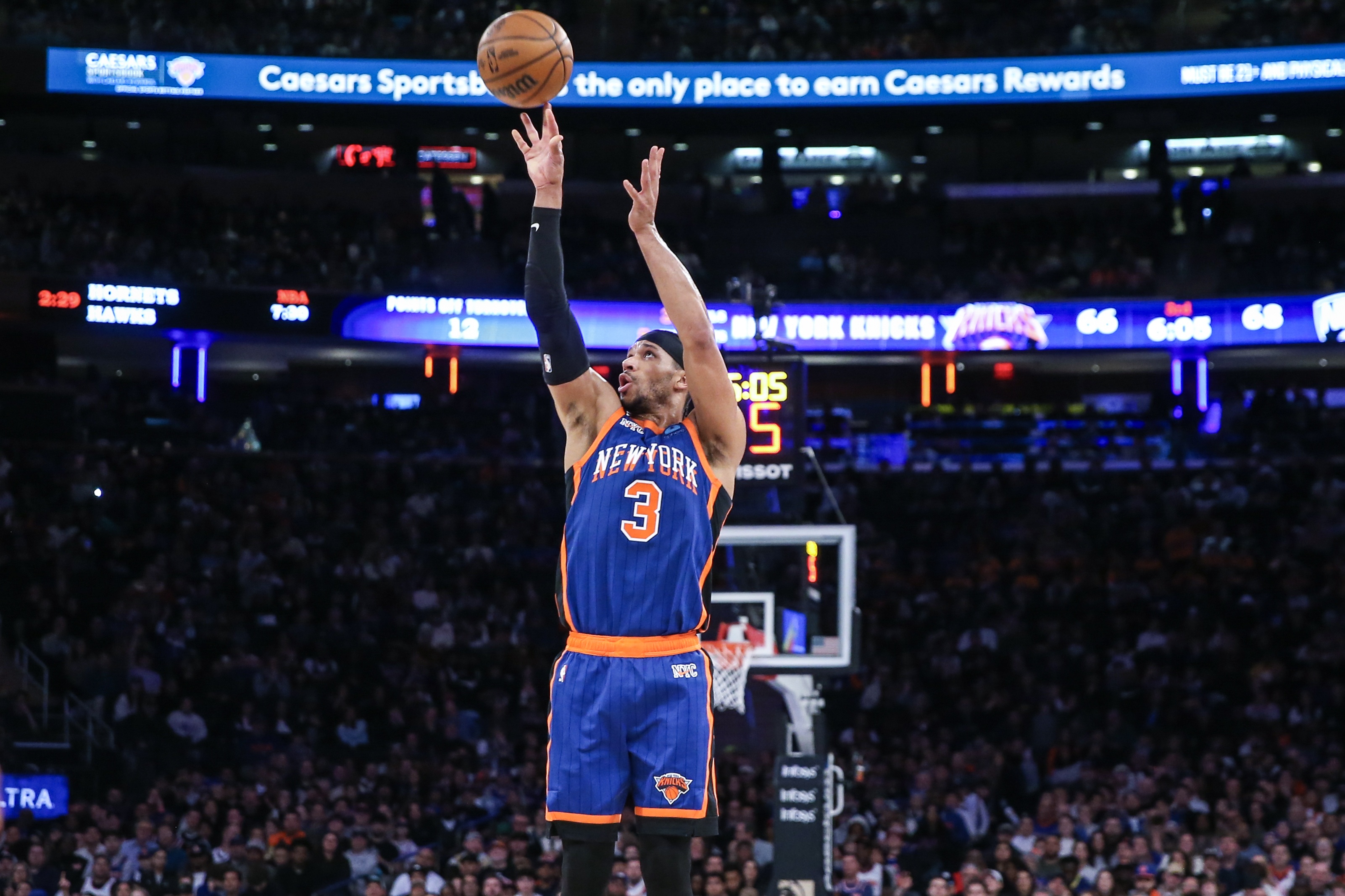 全能表现！哈特10中4拿下11分14板10助 正负值+26