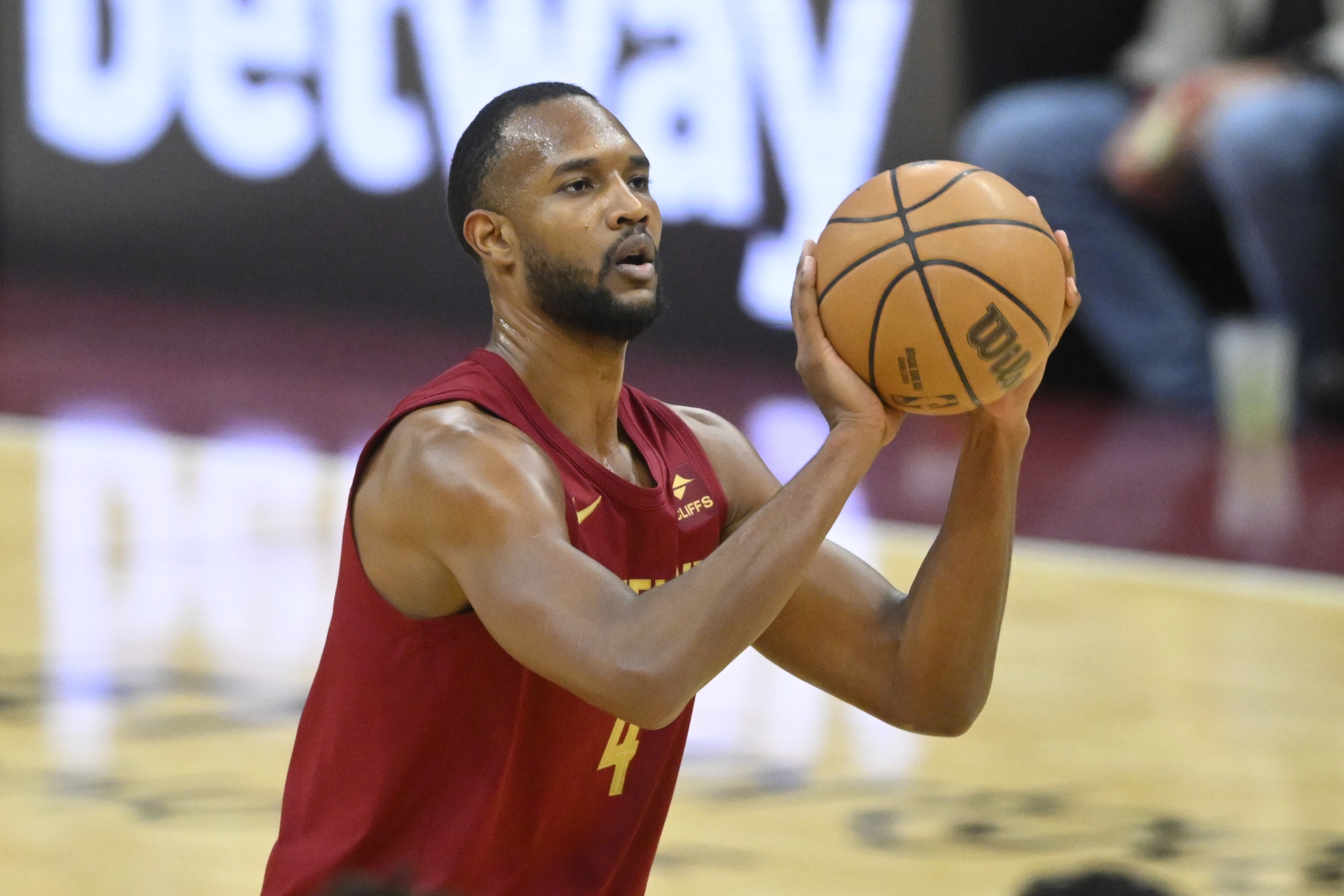 大心脏三分定胜局！小莫布里10中7&三分2中2 砍20分11板3助1断2帽