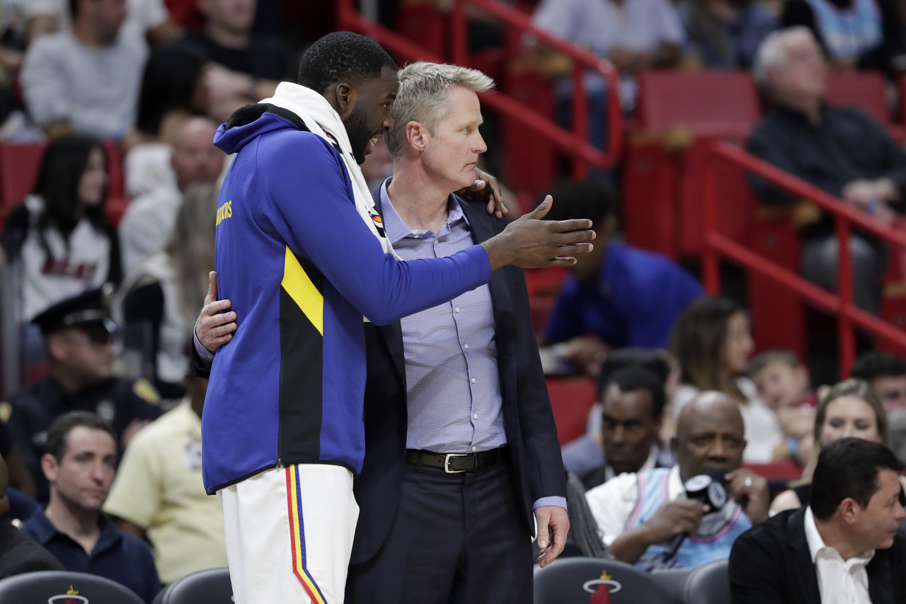 明日追梦出战成疑？科尔：他已经接受了背部治疗 现在感觉好多了